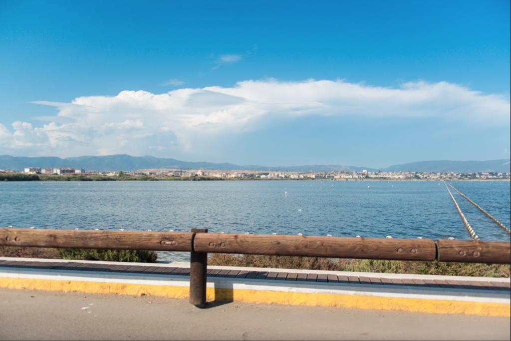 Poetto Beach Leilighet Quartu SantʼElena Eksteriør bilde