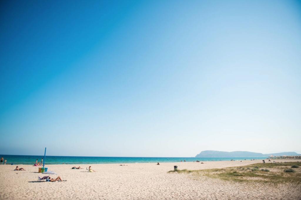 Poetto Beach Leilighet Quartu SantʼElena Eksteriør bilde